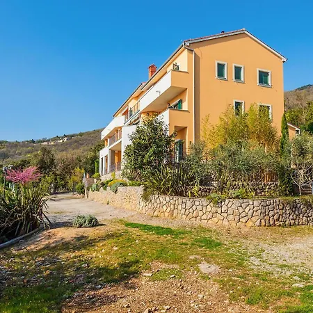 3 Bedroom Beautiful In Apartment
