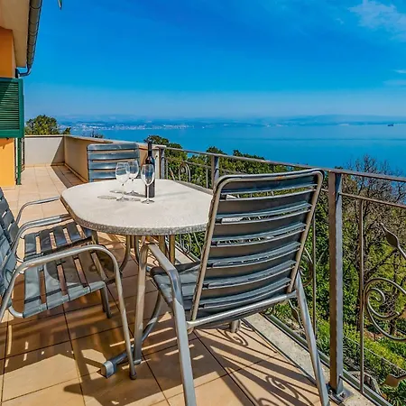 3 Bedroom Beautiful In Apartment