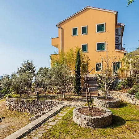 3 Bedroom Beautiful In * Moscenicka Draga